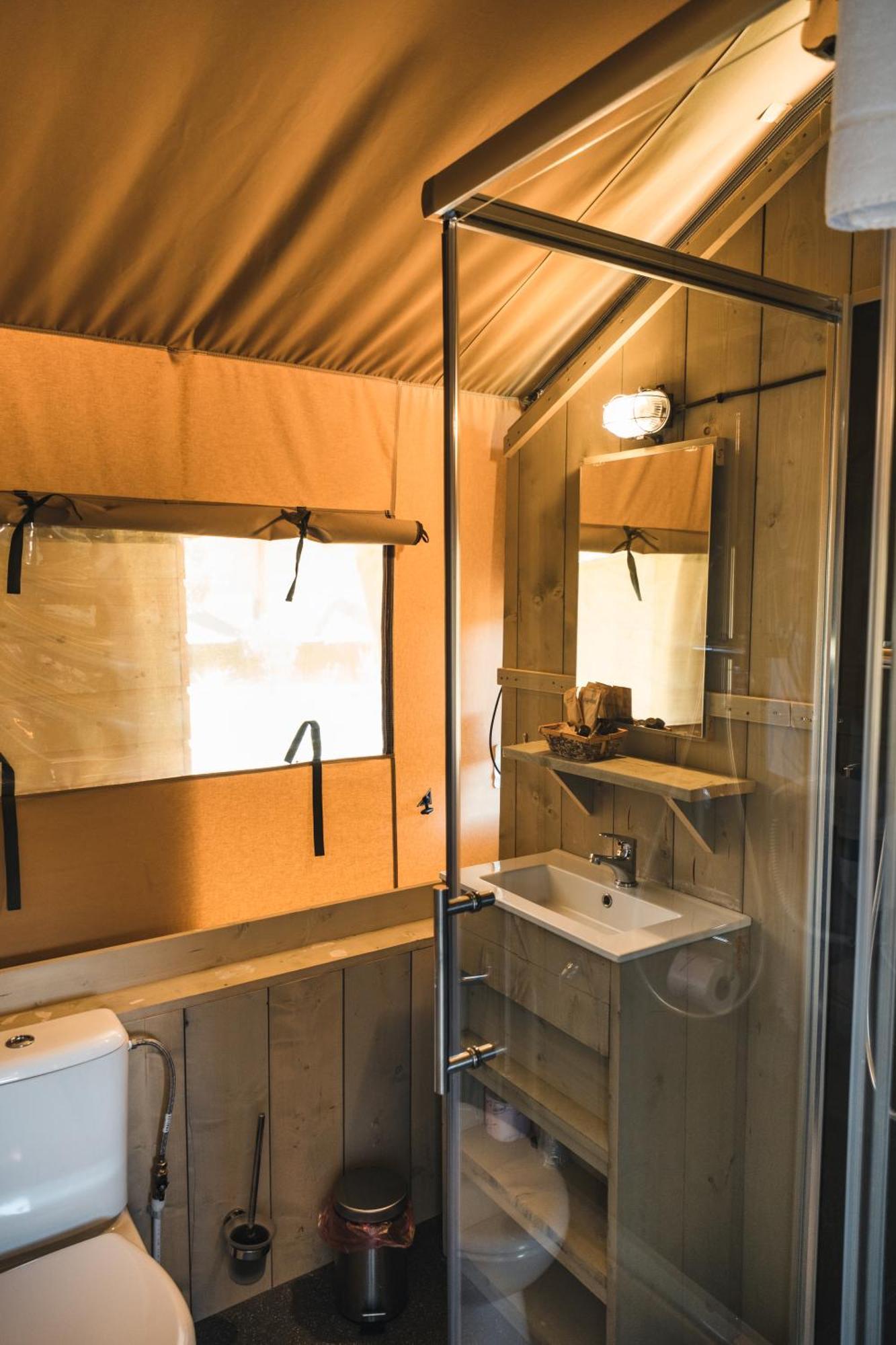 Glamping Le Tegole Hotel Рипарбела Екстериор снимка