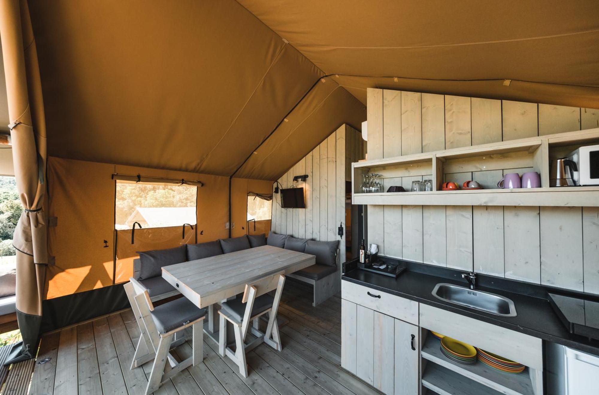Glamping Le Tegole Hotel Рипарбела Екстериор снимка
